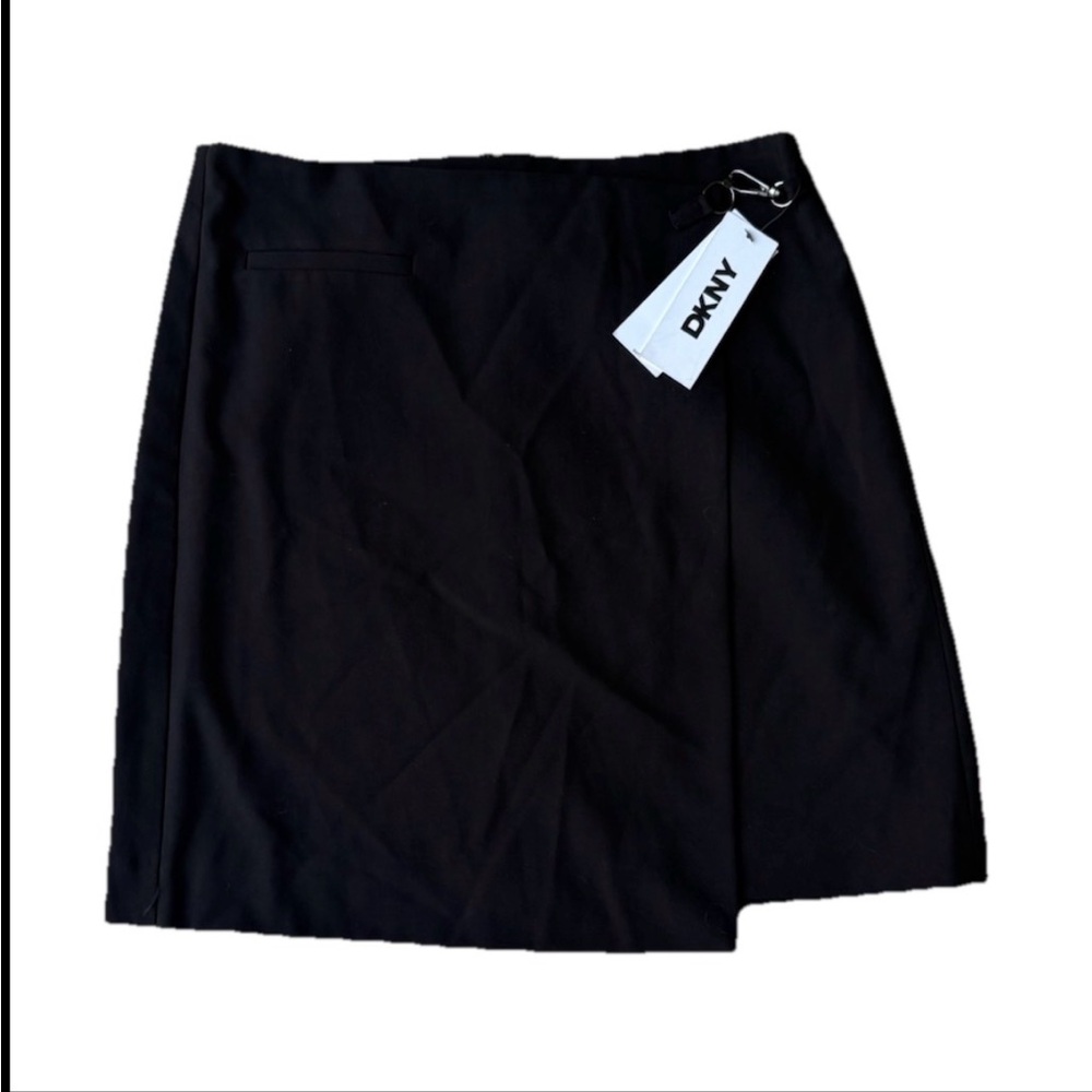 NWT Women’s DKNY Skirt Size 0 Black Short Skirt A-Line Side Zipper Pockets